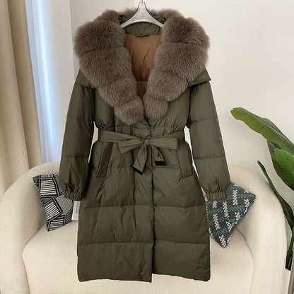 JESS JACKET GREEN från NordicFurs – lyxig vinterjacka i grön med pälskrage