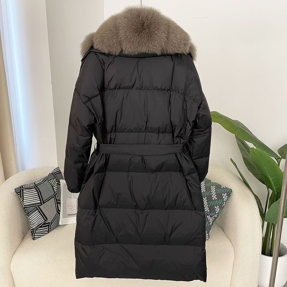 JESS JACKET BLACK från NordicFurs – lyxig vinterjacka i svart med pälskrage