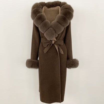 DILARA COAT FULL BROWN från NordicFurs – lyxig vinterjacka i brun med pälskrage