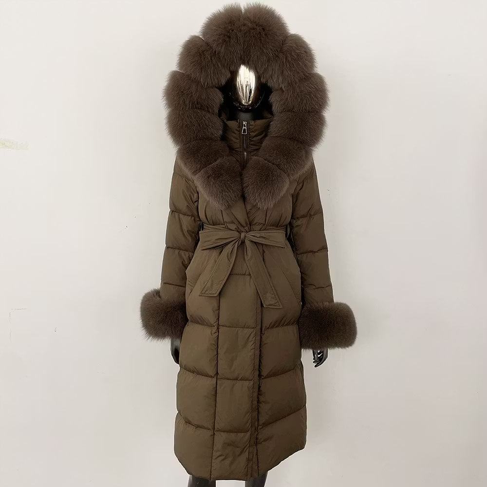 LANA JACKET ALL KHAKI från NordicFurs – lyxig vinterjacka i khaki med pälskrage