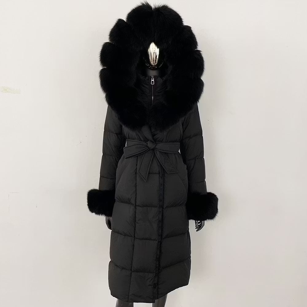 LANA JACKET ALL BLACK från NordicFurs – lyxig vinterjacka i svart med pälskrage