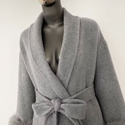 SYDNEY COAT LONG GREY från NordicFurs – lyxig vinterjacka i grå med pälskrage