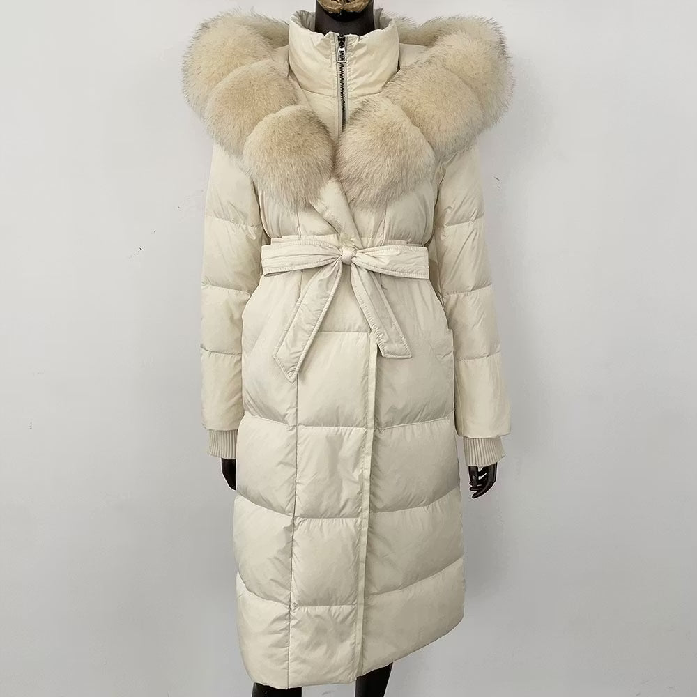 CASABLANCA 2.0 ALL WHITE från NordicFurs – lyxig vinterjacka i vit med pälskrage