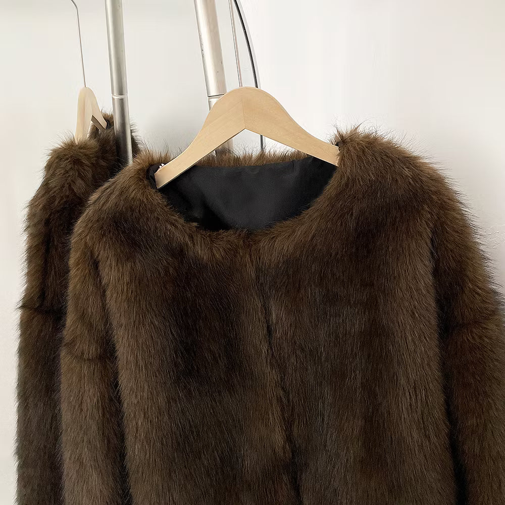 CARA FAKE FUR JACKET BROWN från NordicFurs – lyxig vinterjacka i brun med pälskrage