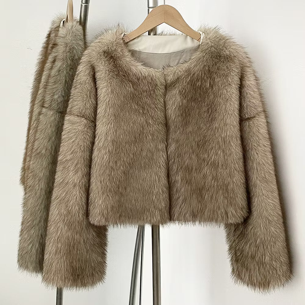 CARA FAKE FUR JACKET TAN från NordicFurs – lyxig vinterjacka med pälskrage