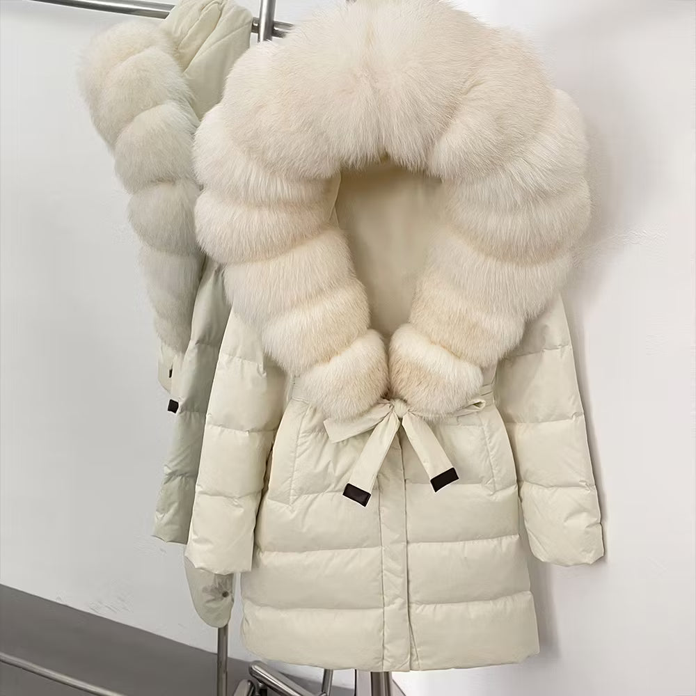 VENTURA JACKET WHITE från NordicFurs – lyxig vinterjacka i vit med pälskrage