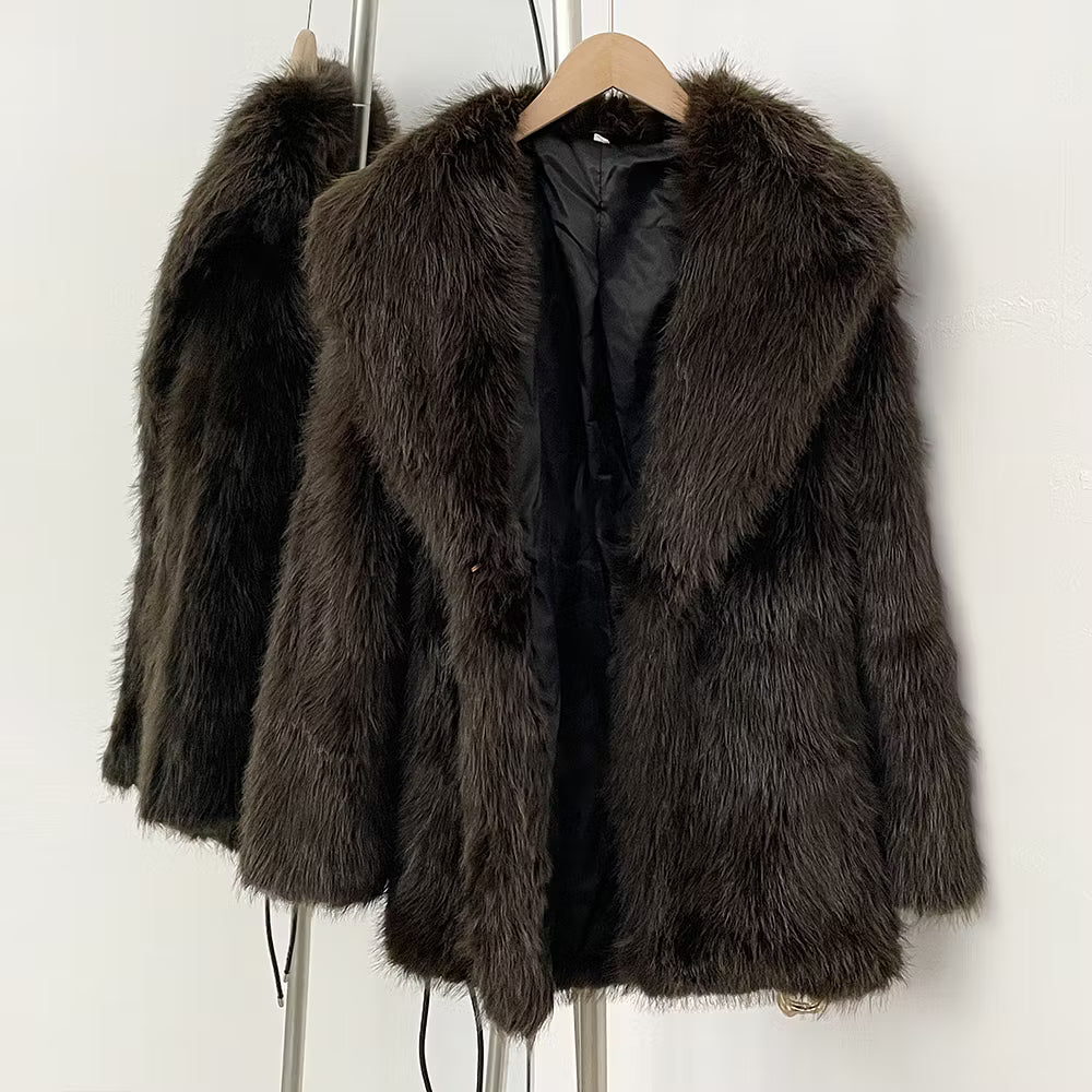 MARRAKECH FAKE FUR COAT COCOA från NordicFurs – lyxig vinterjacka med pälskrage