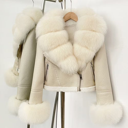 ASPEN JACKET WHITE från NordicFurs – lyxig vinterjacka i vit med pälskrage