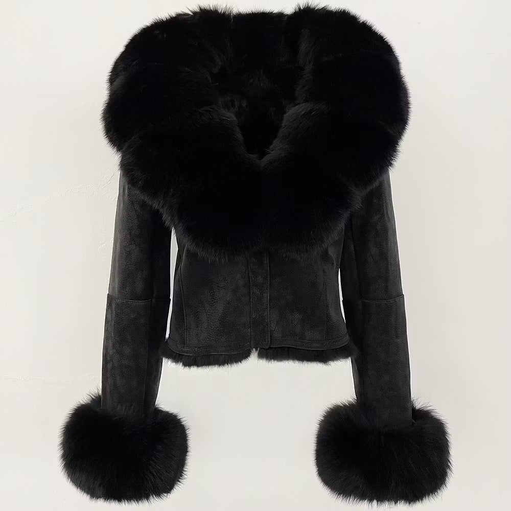 AURORA JACKET SUEDE BLACK från NordicFurs – lyxig vinterjacka i svart med pälskrage