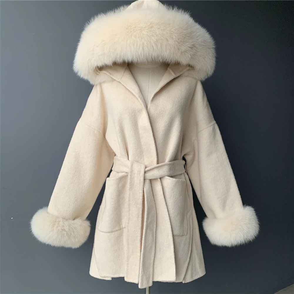 VALENTINA COAT WHITE FAKE FUR